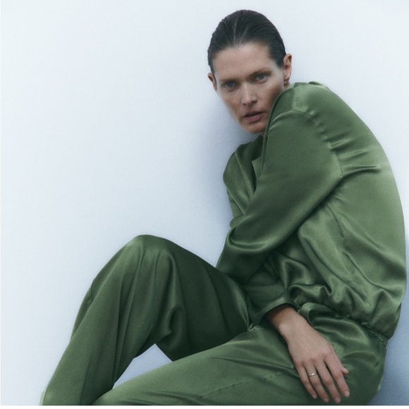 Zara NWT Fluid Satin Effect Top - Picture 6 of 9